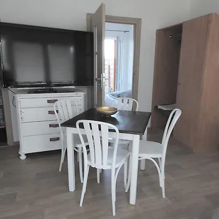 Willa Wieniotowo Apartamenty Przy Lesie I Plazy Ap Am Wald Und Strand Ustronie Morskie Exterior photo